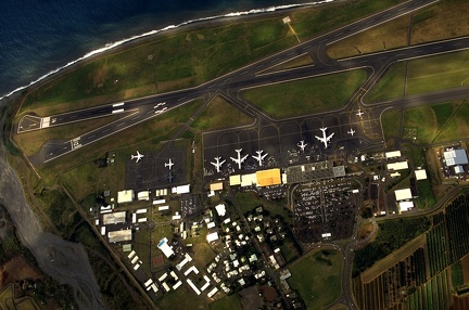 Aéroport de St Denis de la Réunion, Gillot