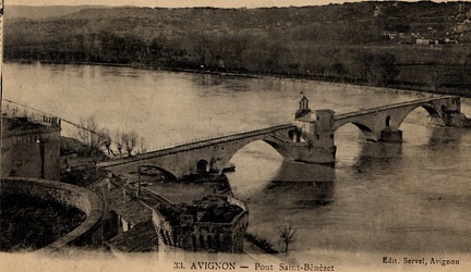Pont Saint-Bénézet sur le Rhône à Avignon