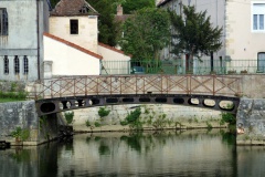 Passerelle sur l_Yonne à Clamecy