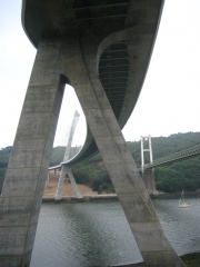 Térénez : nouveau et ancien pont
